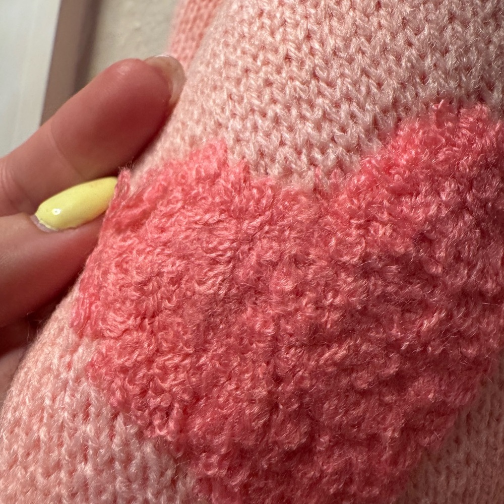 NWOT Pink Heart Pattern Sweater - Picture 4 of 5